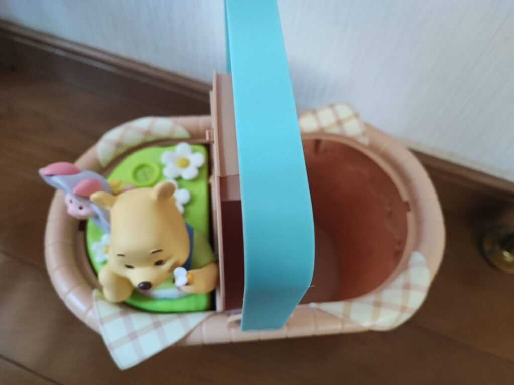 プーさんのポップコーンバケットを上から見た様子