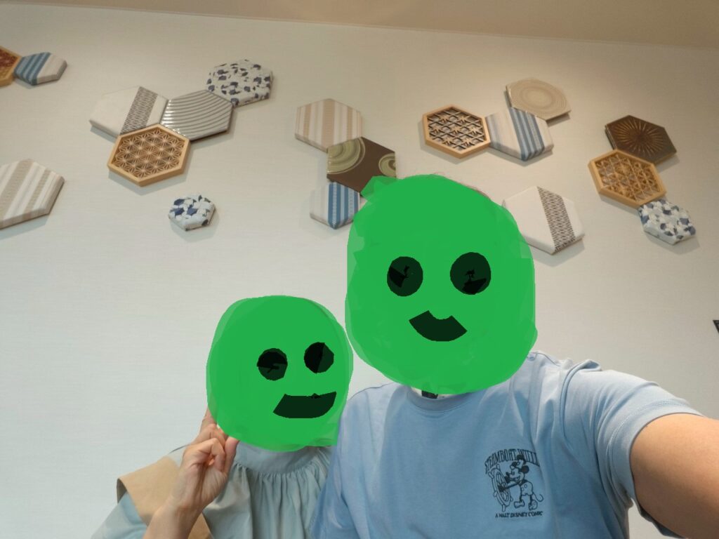 ラウンジ福岡内で二人で撮影した画像で